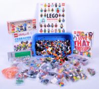 LARGE COLLECTION OF ASSORTED LEGO BOOKS AND BRICKS