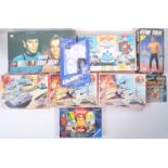 COLLECTIION OF ASSORTED VINTAGE TV AND FILM TOYS & GAMES