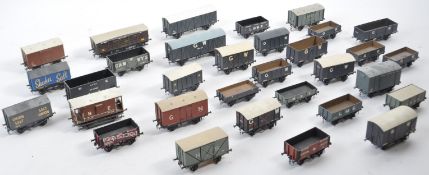 LARGE COLLECTION OF 00 GAUGE ROLLING STOCK