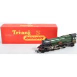 ORIGINAL VINTAGE TRI-ANG 00 GAUGE MODEL RAILWAY LOCOMOTIVE