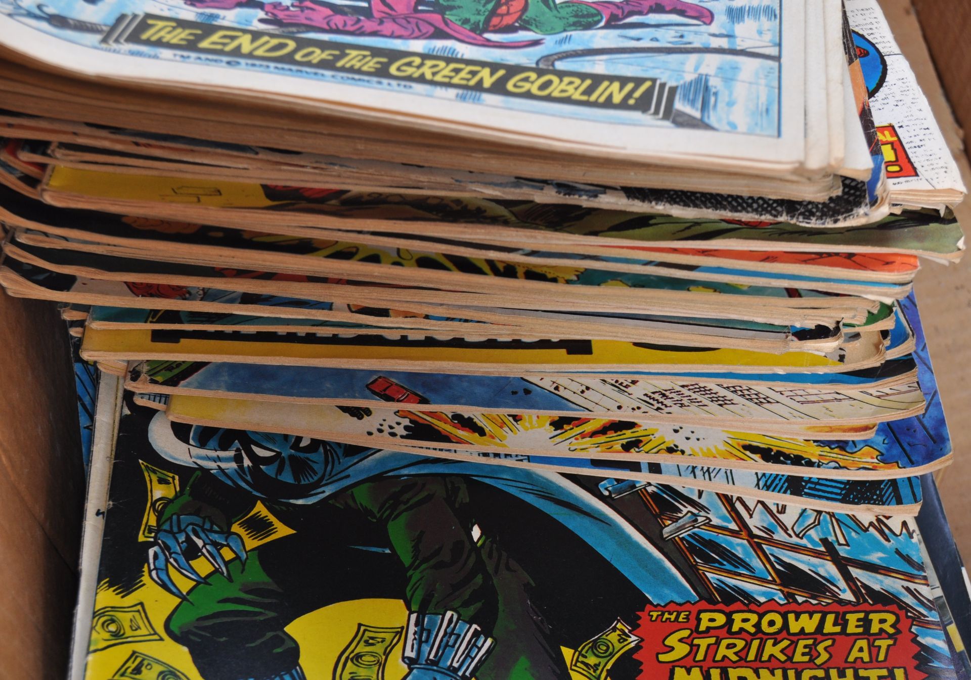 VINTAGE COMIC BOOKS - NEAR COMPLETE RUN OF SPIDER-MAN COMICS WEEKLY - Image 9 of 10