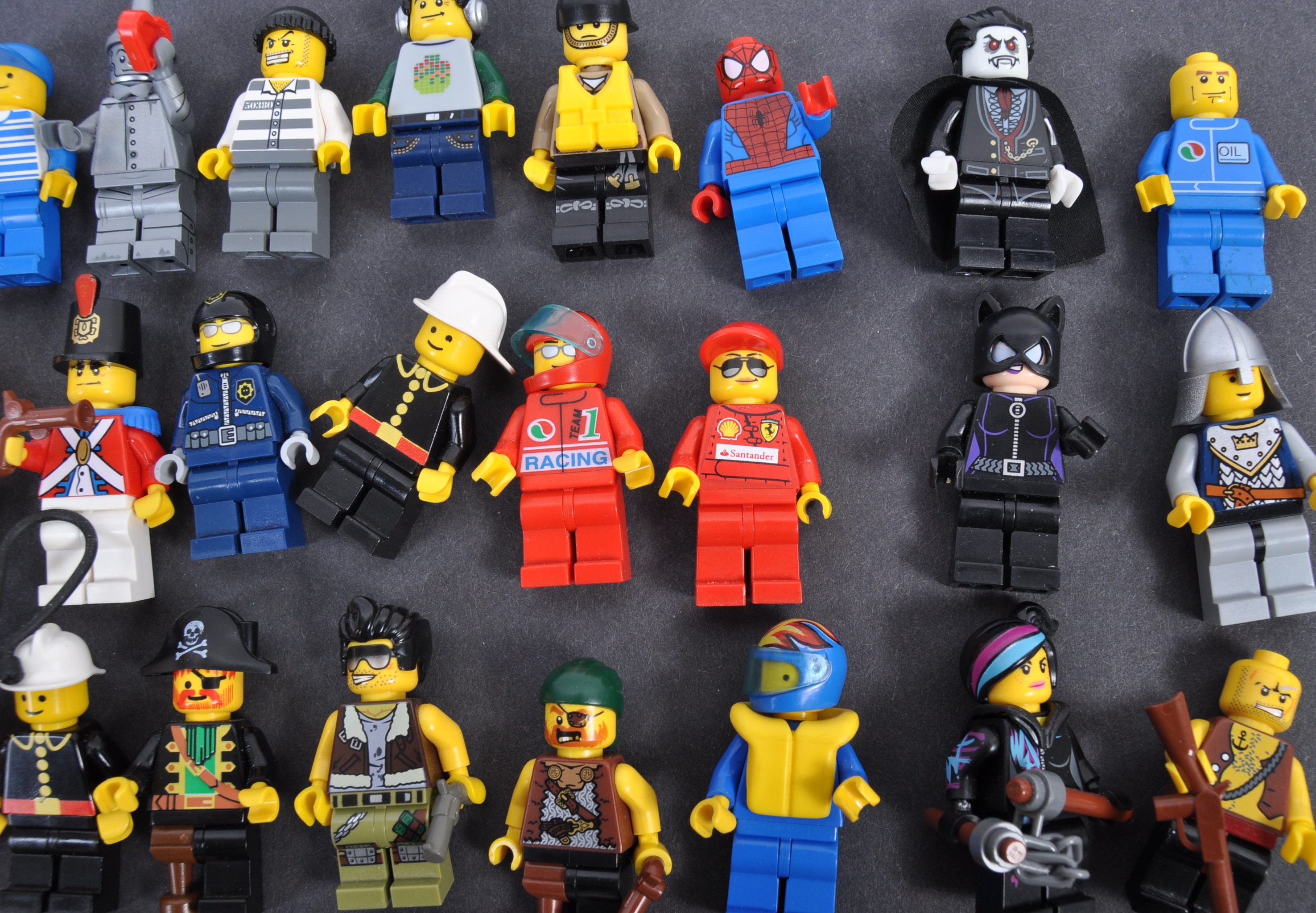 LEGO - LARGE COLLECTION OF LEGO MINIFIGURES - Image 4 of 5
