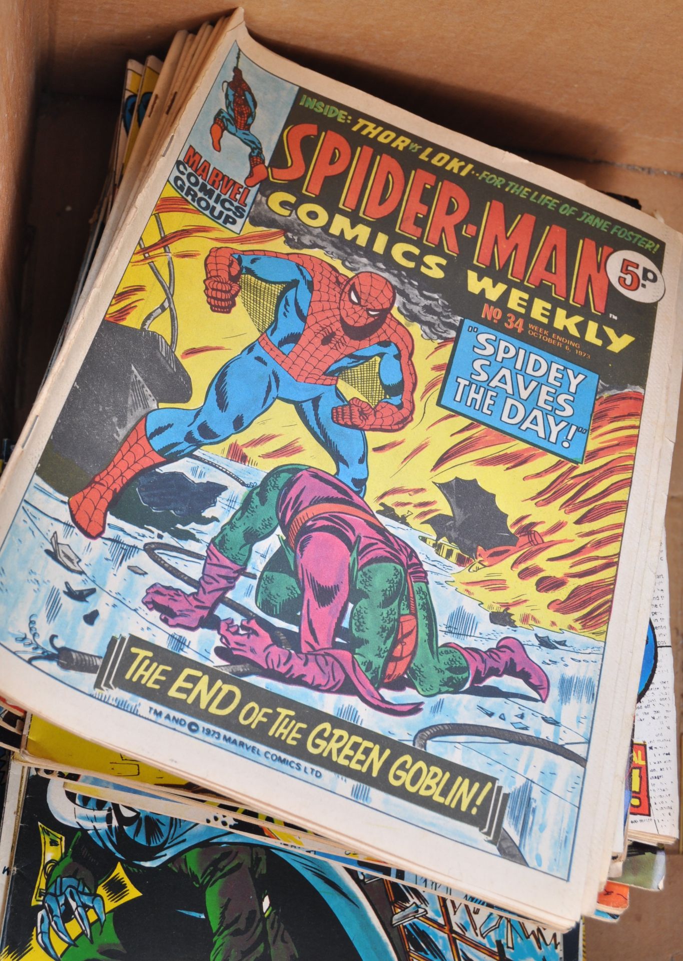 VINTAGE COMIC BOOKS - NEAR COMPLETE RUN OF SPIDER-MAN COMICS WEEKLY - Image 8 of 10