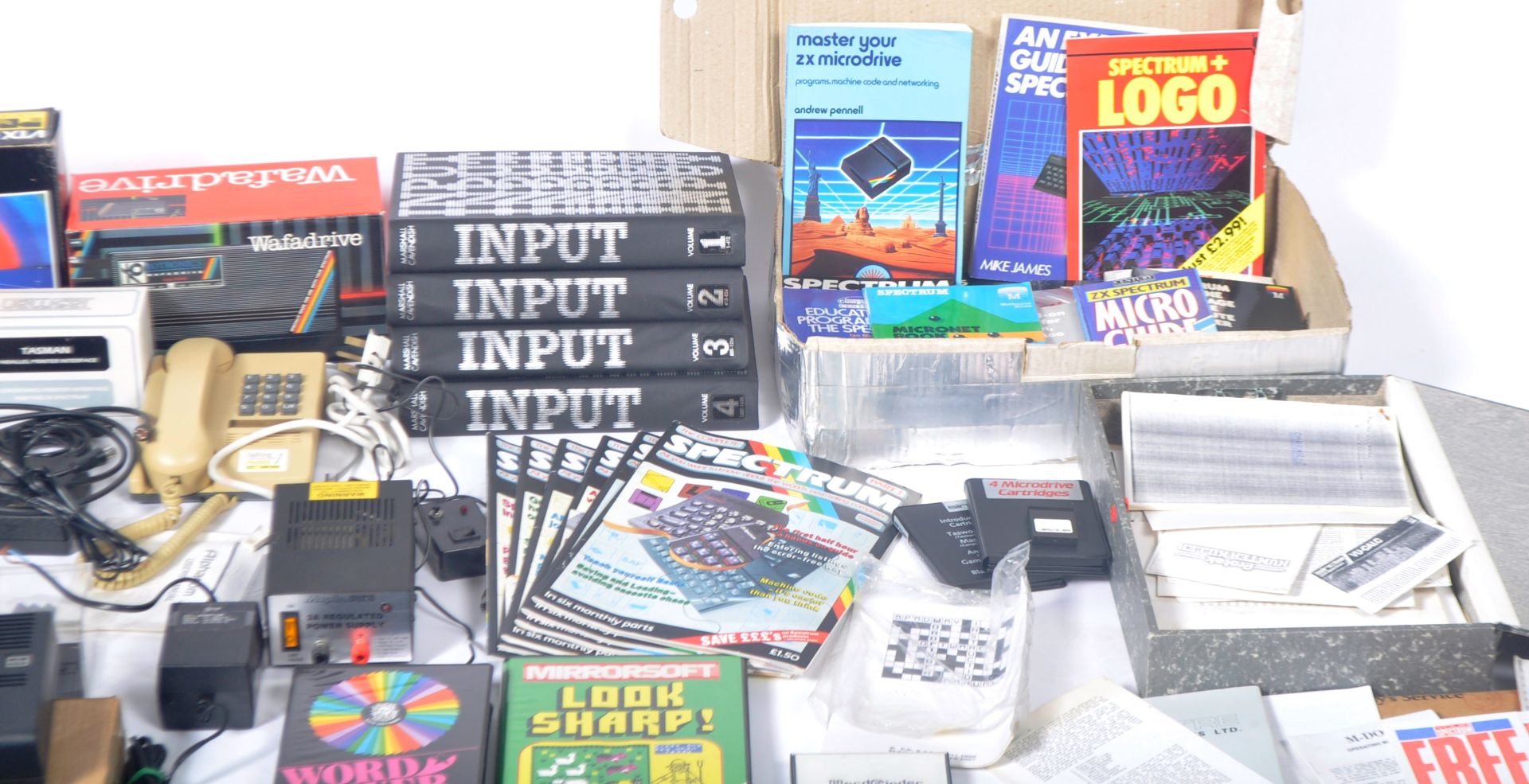 LARGE COLLECTION OF ZX SPECTRUM RELATED ITEMS - Bild 4 aus 8