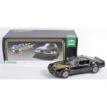 GREENLIGHT COLLECTIBLES 1/8 SCALE SMOKEY & THE BANDIT DIECAST