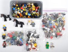 LARGE COLLECTION OF ASSORTED LEGO MINIFIGURES & ACCESSORIES