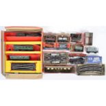 COLLECTION OF VINTAGE TRIX TWIN RAILWAYS TRAINSET ITEMS