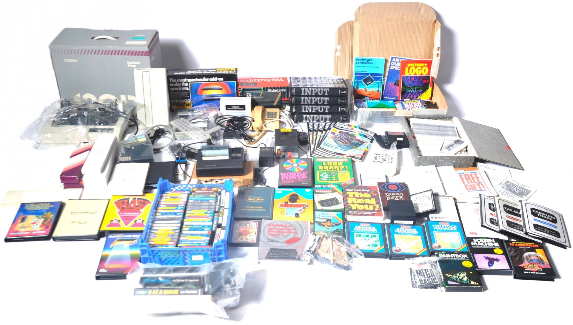 LARGE COLLECTION OF ZX SPECTRUM RELATED ITEMS - Bild 2 aus 8