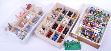 LEGO - LARGE COLLECTION OF MINIFIGURES & MINIFIGURE SPARES