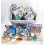 LARGE COLLECTION OF ASSORTED LEGO BRICKS AND ACCESSORIES
