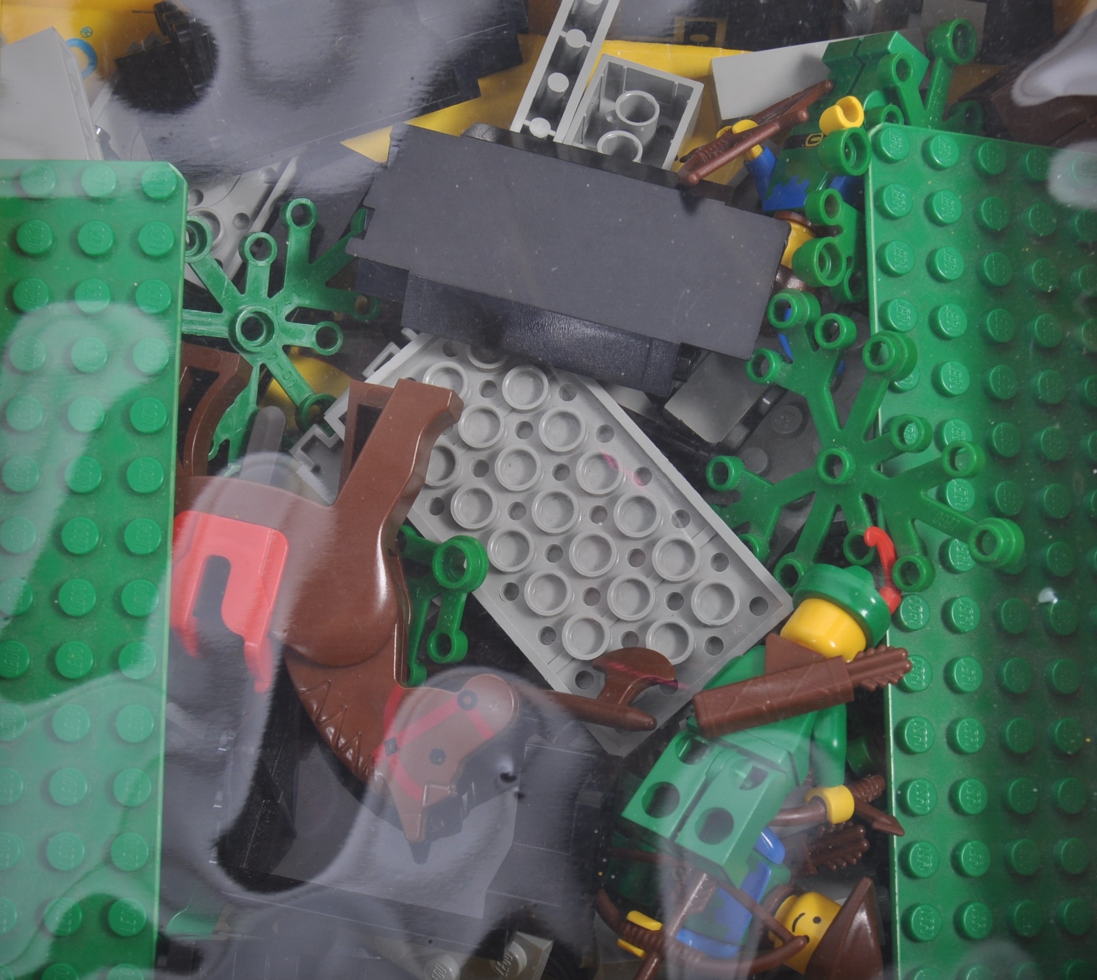 LEGOSET - LEGOLAND - 6066 - CAMOFLAGUED OUTPOST - Image 3 of 5