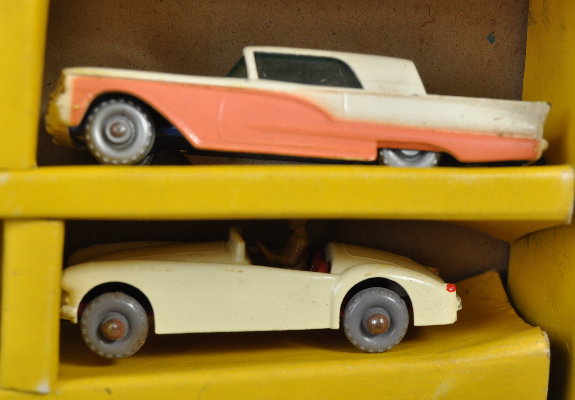 LESNEY MATCHBOX SERIES GIFT SET CAR TRANSPORTER - Image 5 of 8