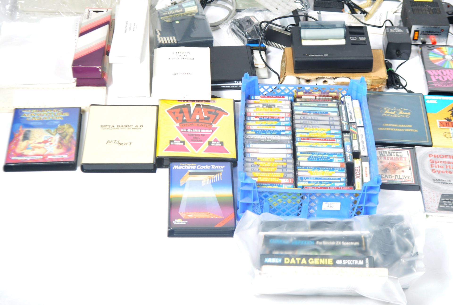 LARGE COLLECTION OF ZX SPECTRUM RELATED ITEMS - Bild 6 aus 8