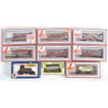 COLLECTION OF X8 ASSORTED 00 GAUGE MODEL RAILWAY ROLLING STOCK