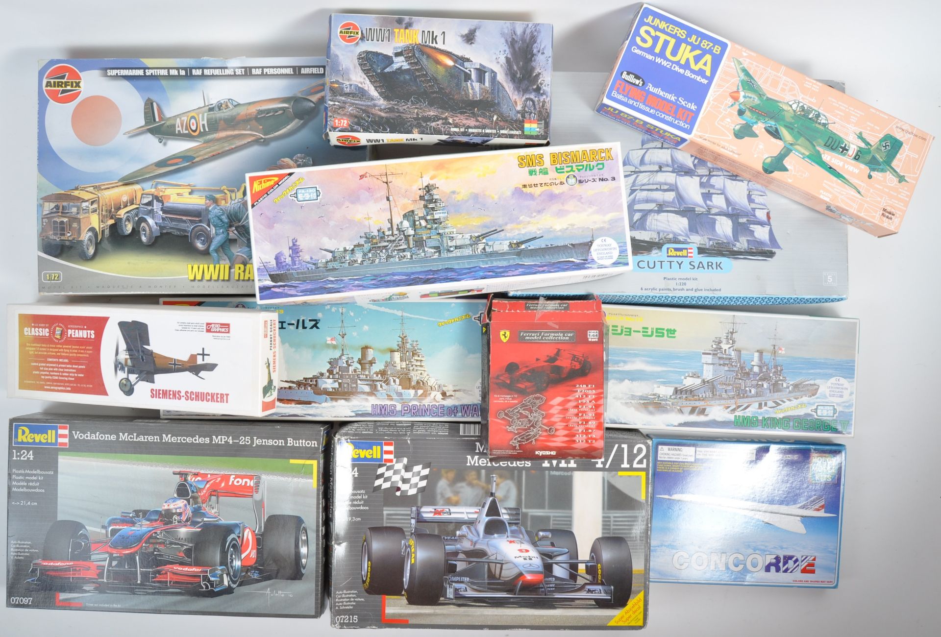 COLLECTION OF X12 ASSORTED SCALE MODEL KITS