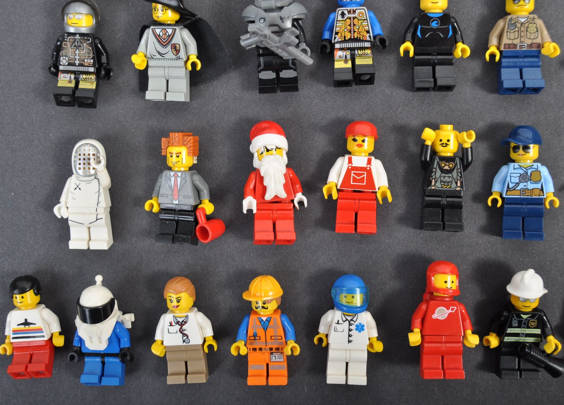 LEGO - LARGE COLLECTION OF LEGO MINIFIGURES - Bild 5 aus 6