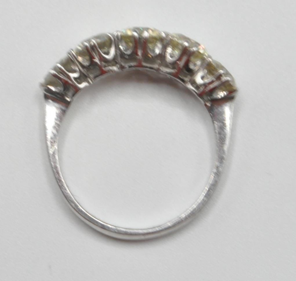 18CT WHITE GOLD FIVE STONE DIAMOND RING - Image 7 of 7