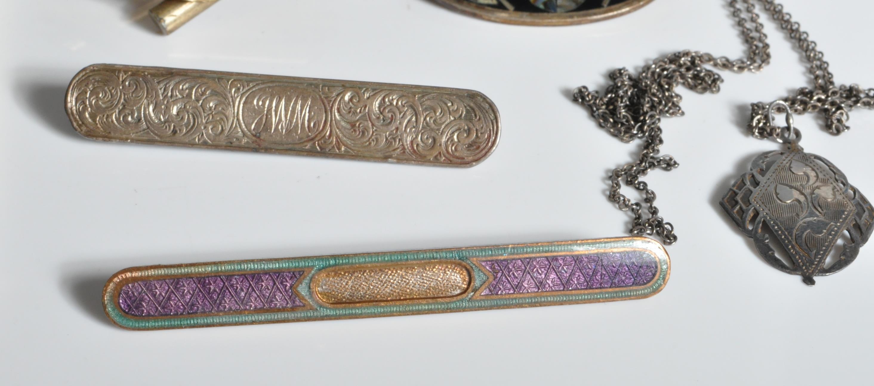 GROUP OF ANTIQUE AND LATER JEWELLERY - Image 11 of 11