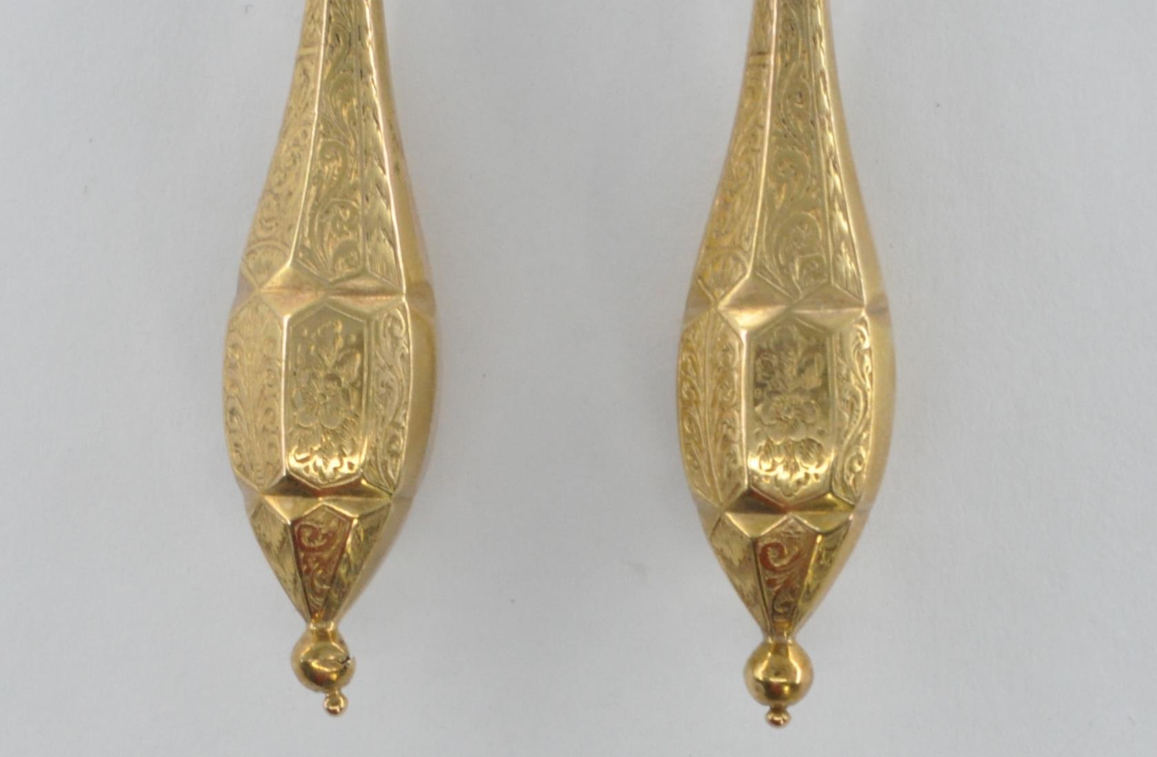 PAIR OF VICTORIAN GOLD DROP EARRINGS - Image 4 of 6