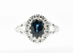 18CT WHITE GOLD SAPPHIRE & DIAMOND CLUSTER RING