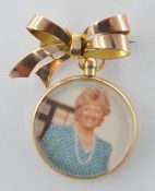 9CT GOLD BOW PHOTO PANEL BROOCH
