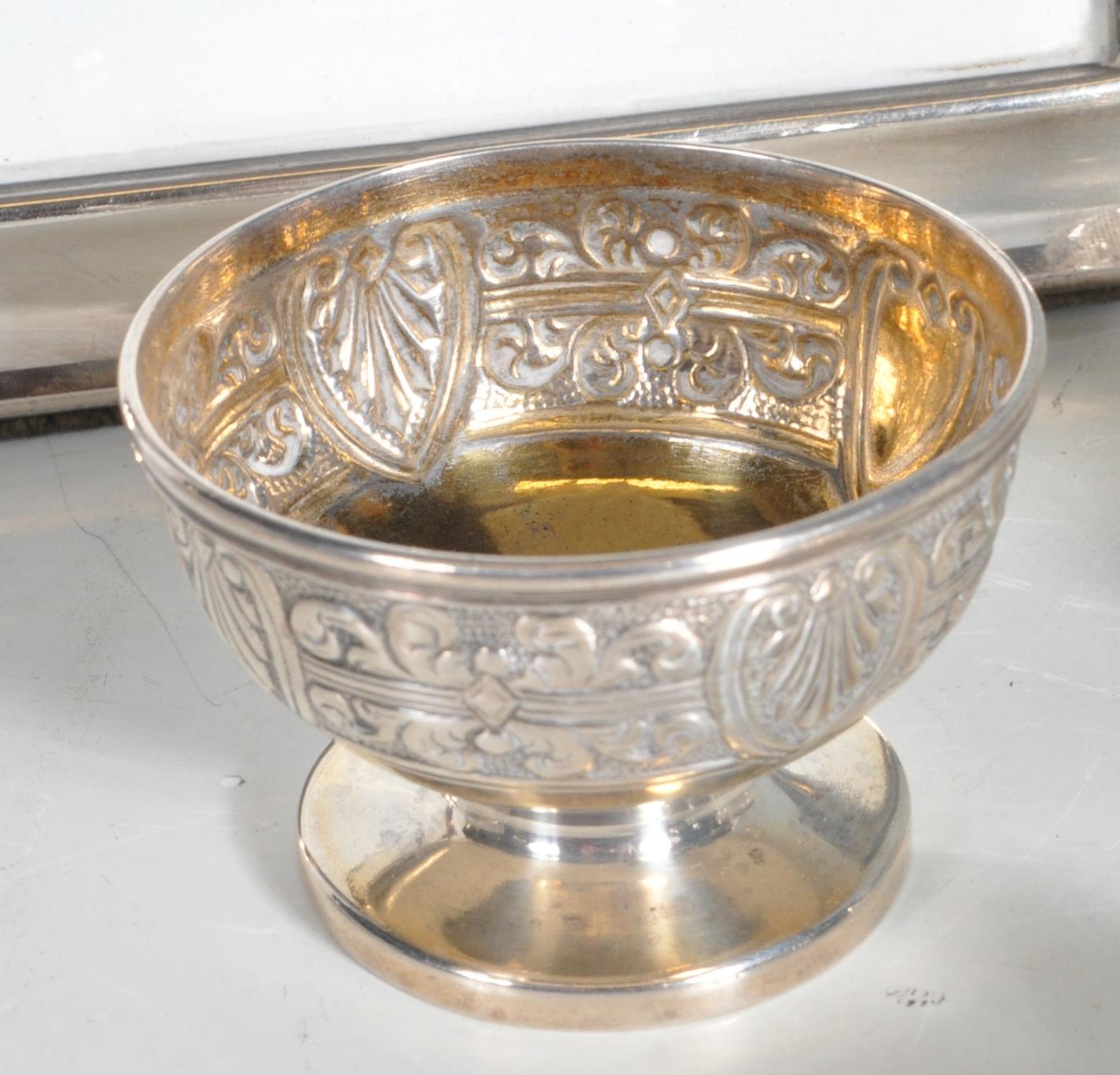 COLLECTION OF ANTIQUE AND LATER HALLMARKED STERLING SILVER ITEMS - Image 9 of 18