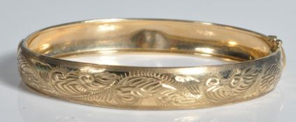 9CT GOLD FOLIATE DESIGN BANGLE