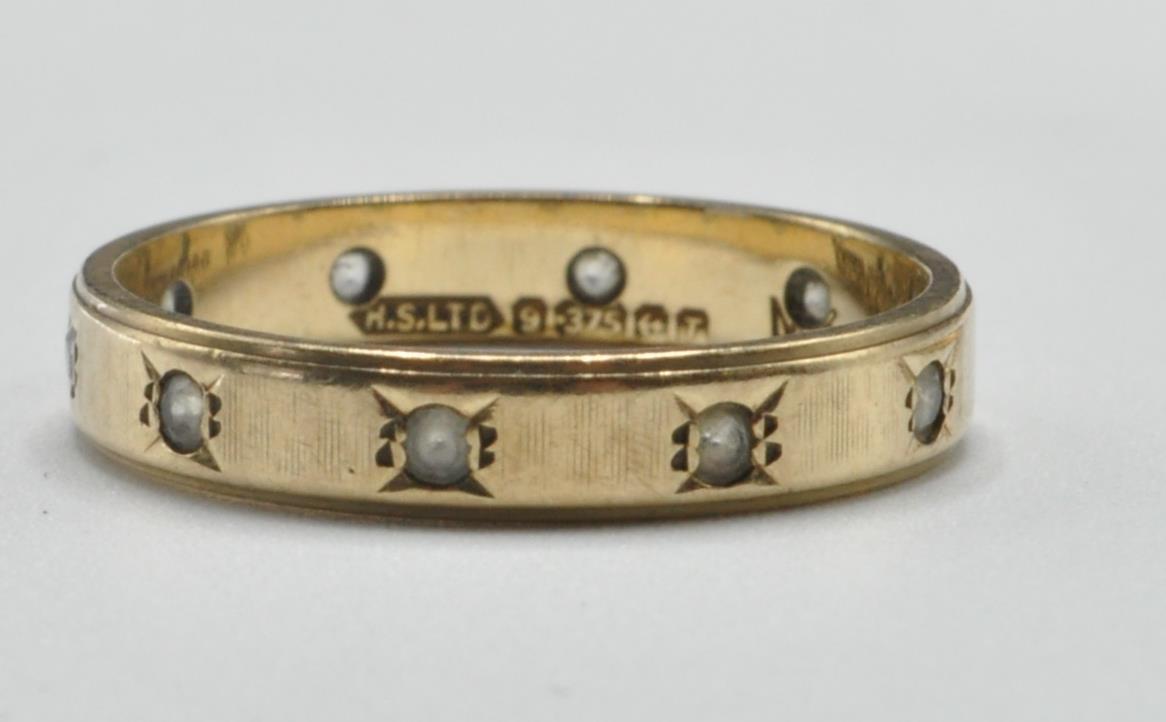 TWO STAMPED 9CT GOLD RINGS - Image 3 of 6