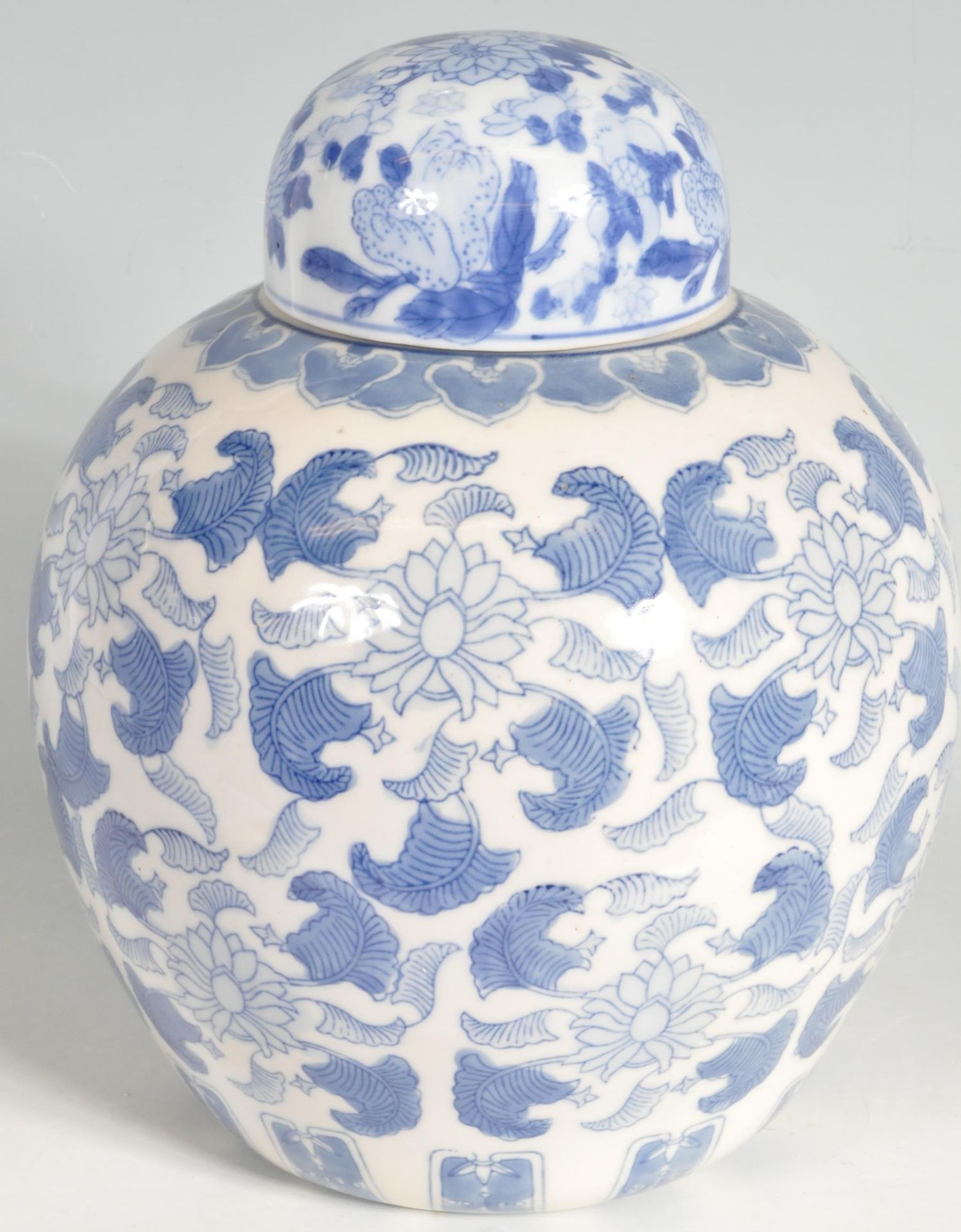 LARGE CHINESE 20TH CENTURY CERMAIC CHINESE BLUE AND WHITE GINGER JAR - Bild 4 aus 10