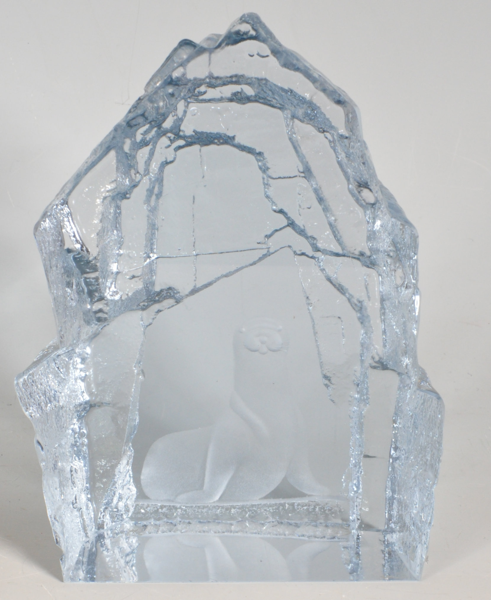 SWEDISH STROMBERG ART GLASS ICE BERG SEAL ENGRAVED SCULPTURE - Image 5 of 6