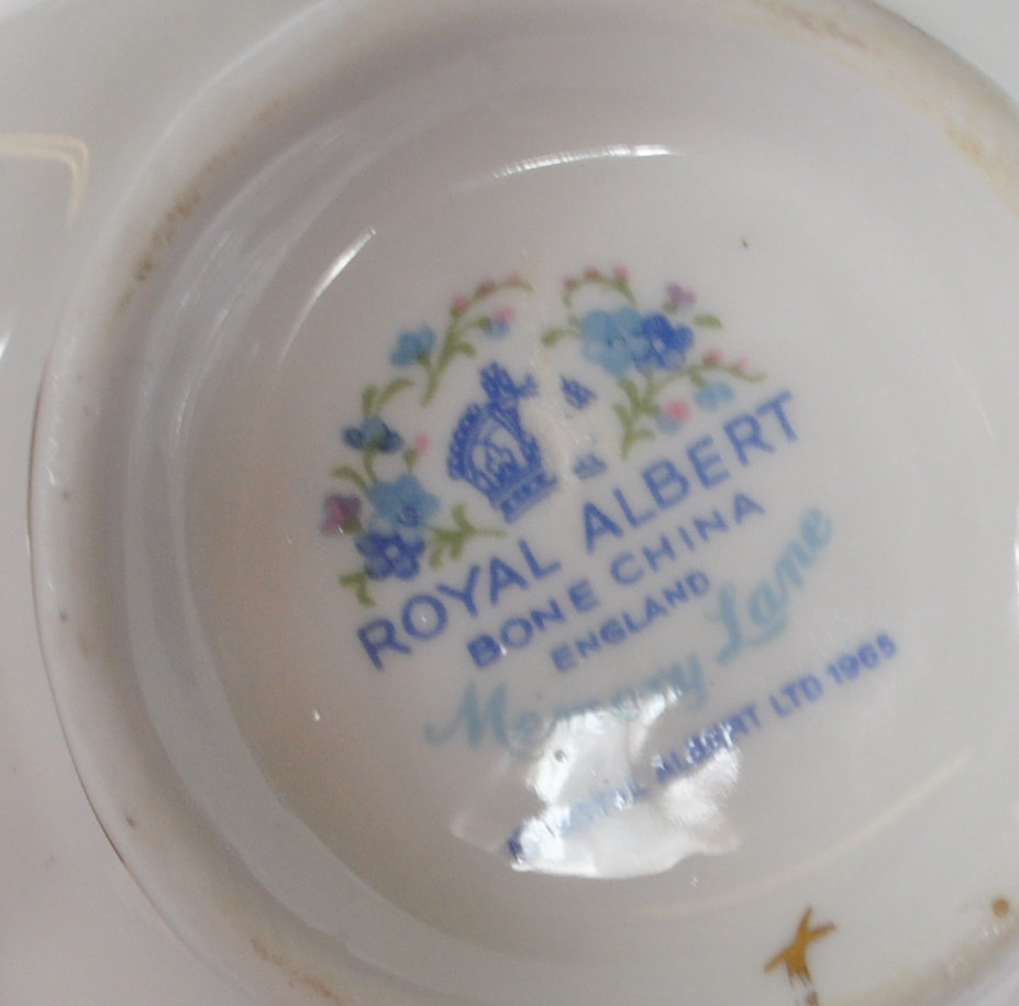 ROYAL ALBERT MEMORY LANE TEA SERVICE - Image 11 of 11