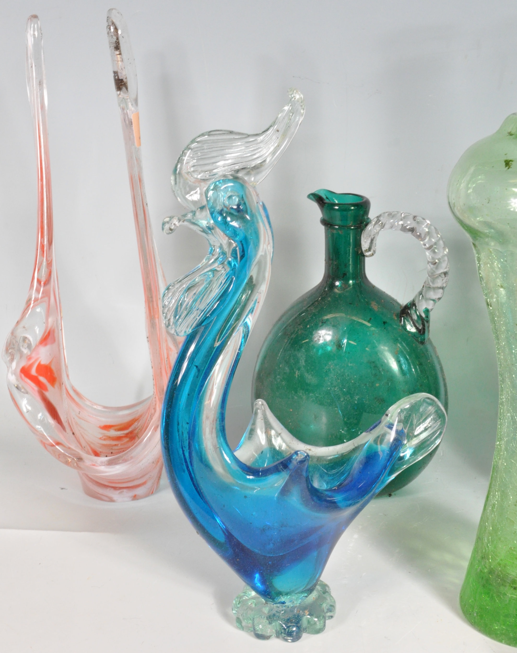 MIXED GROUP OF VINTAGE RETRO STUDIO ART GLASS PIECES - Image 5 of 8