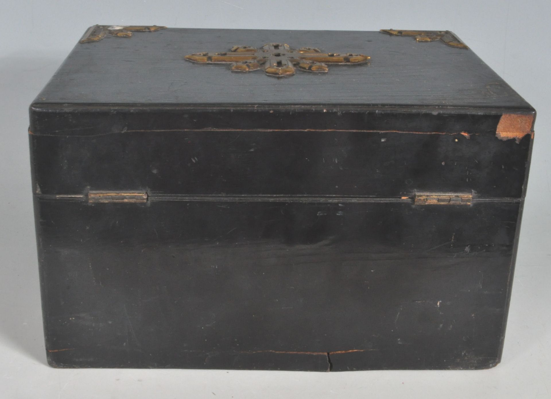 19TH CENTURY VICTORIAN BLACK EBONISED AND BRASS VANITY BOX - Image 9 of 9
