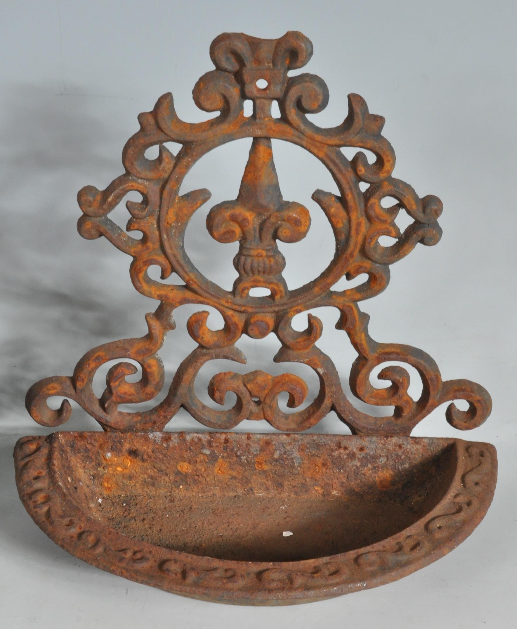 GROUP OF ANTIQUE STYLE CAST IRON WARE - Image 5 of 5