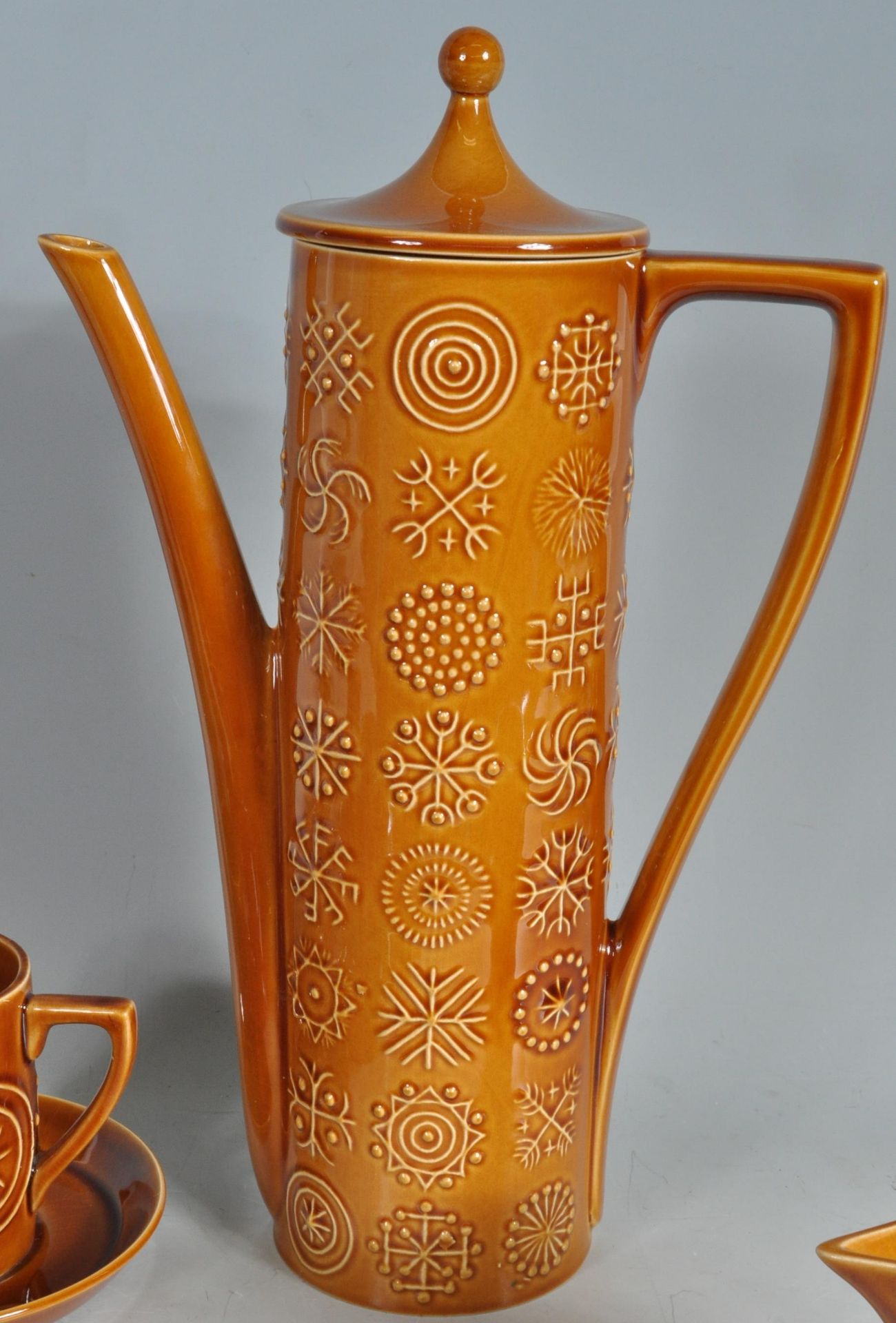 VINTAGE PORTMEIRION COFFEE SET IN TOTEM PATTERN - Image 6 of 7