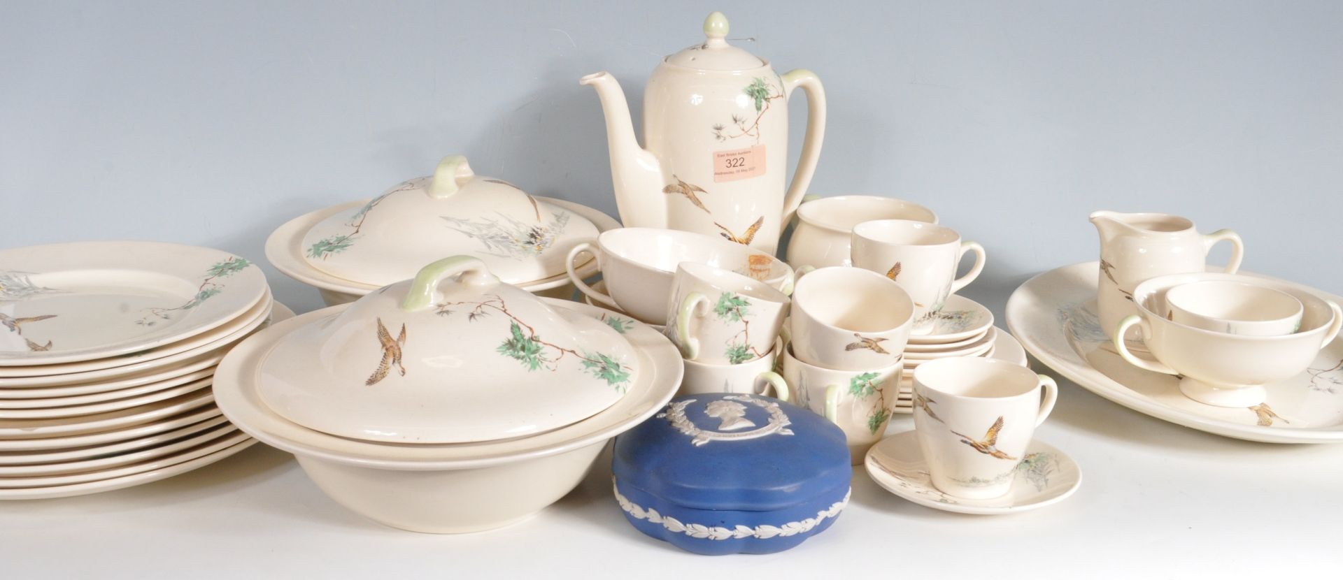 ROYAL DOULTON COPPICE PATTERN DINNER SERVICE