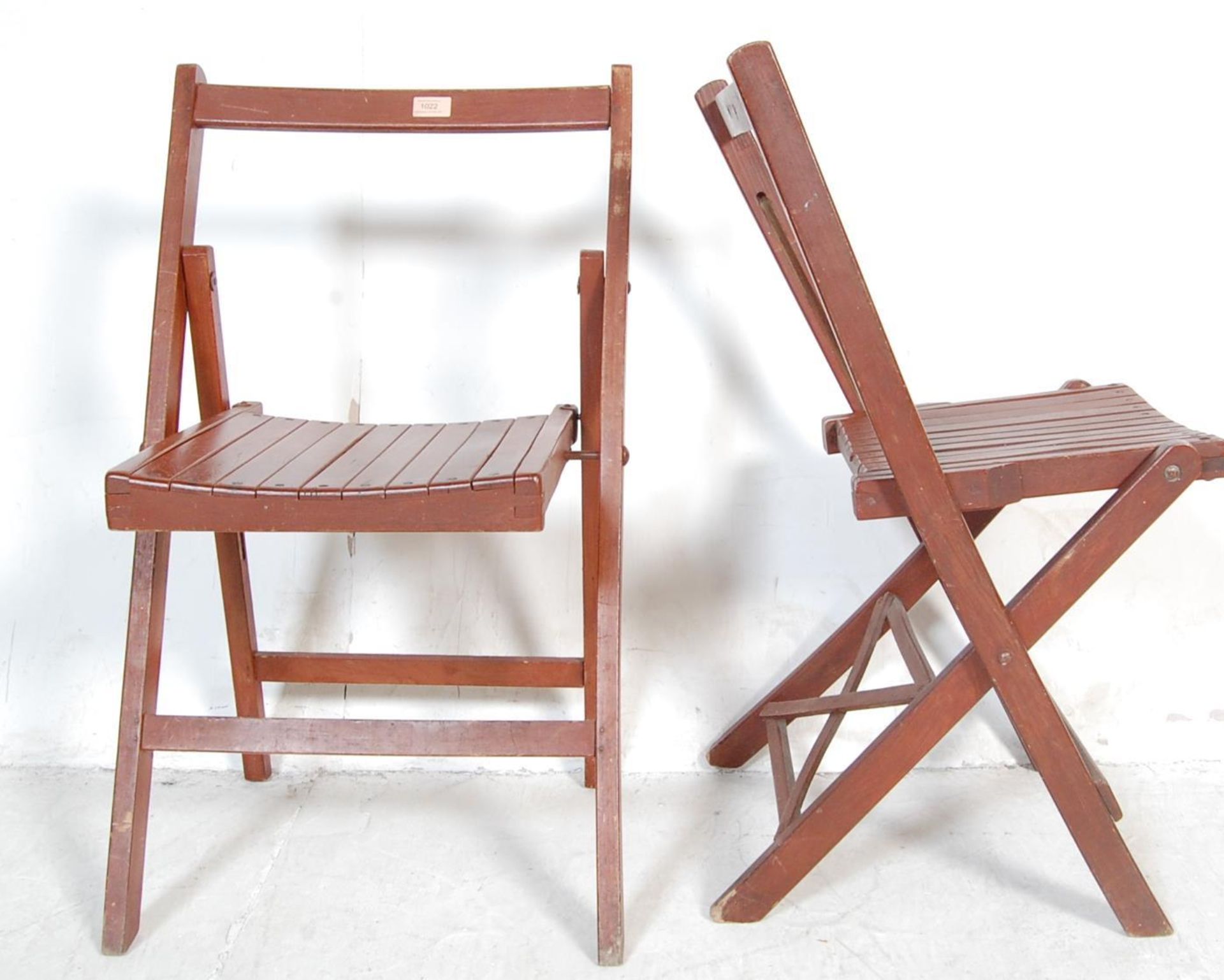 TWO MID 20TH CENTURY AIR MILITARY REMPLOY FOLDING CHAIRS - Bild 3 aus 5
