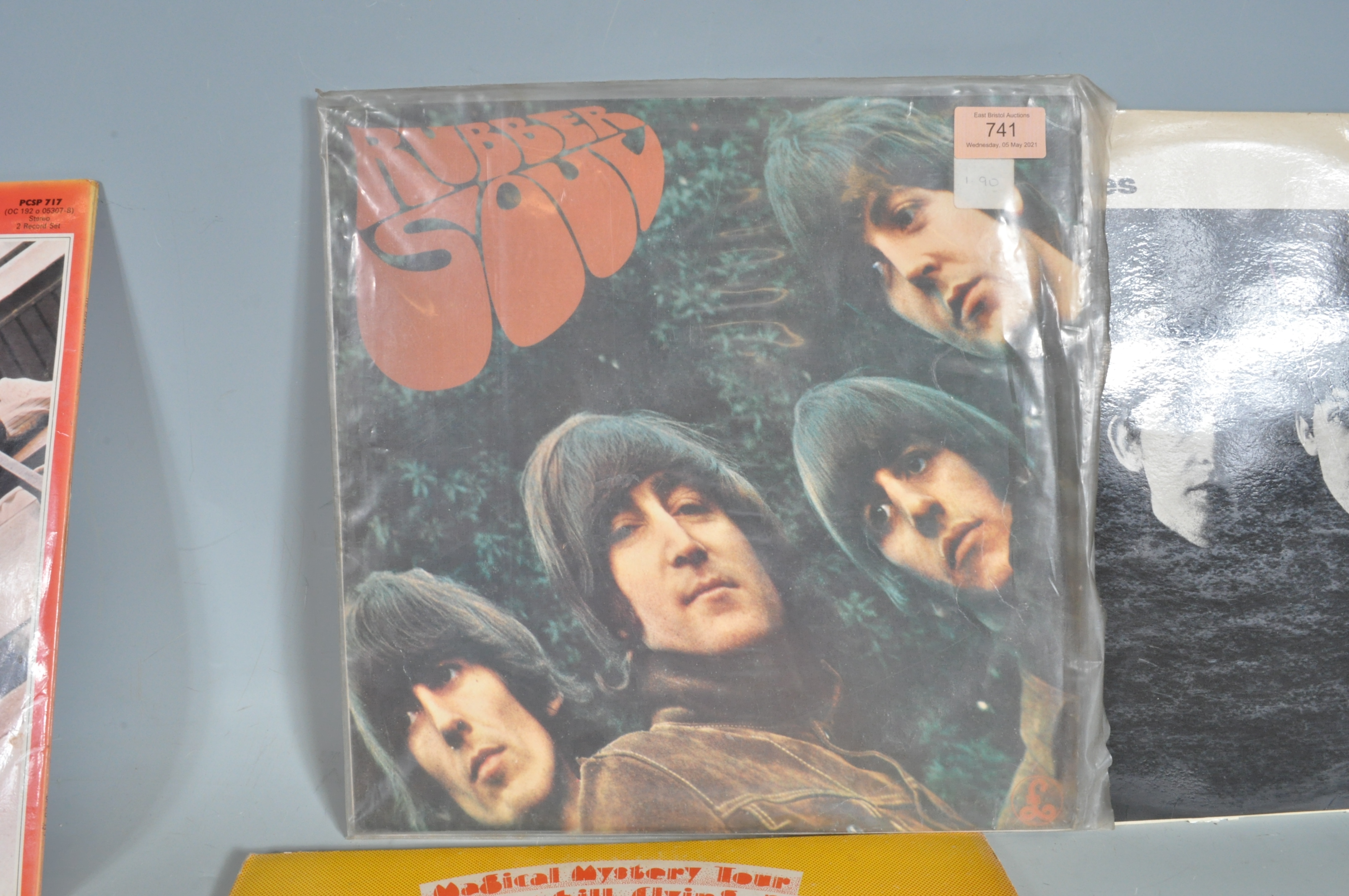 THE BEATLES - A GROUP OF FOUR VINYL RECORD ALBUMS - Image 4 of 9