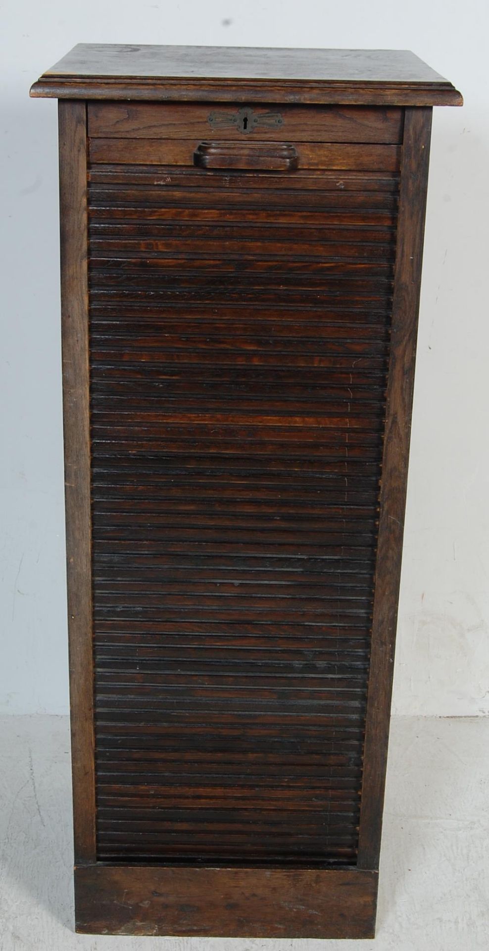 EARLY 20TH CENTURY ART DECO TAMBOUR ROLL RILING CABINET - Image 2 of 6
