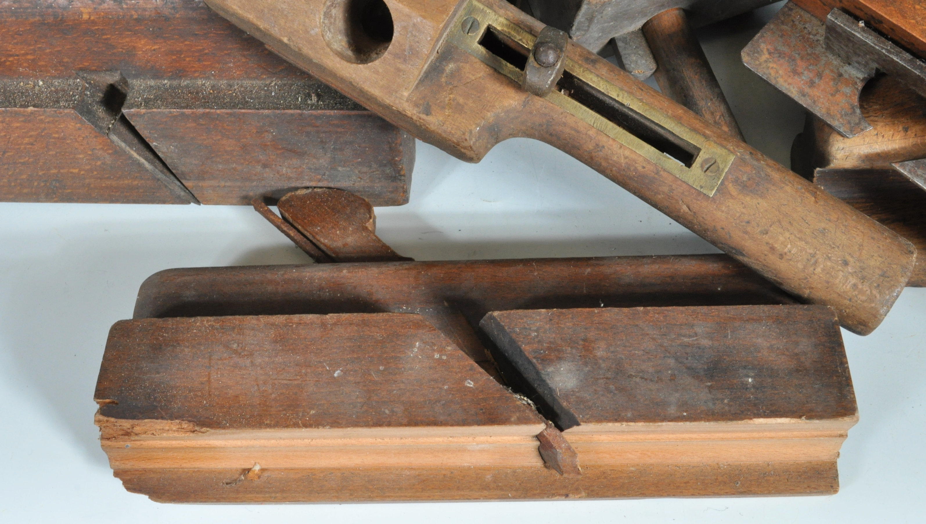 COLLECTION OF ANTIQUE WOODEN PLANES - Image 4 of 7