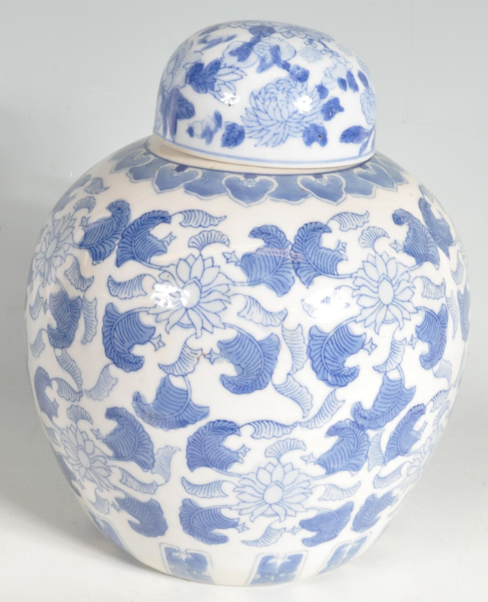 LARGE CHINESE 20TH CENTURY CERMAIC CHINESE BLUE AND WHITE GINGER JAR - Bild 6 aus 10