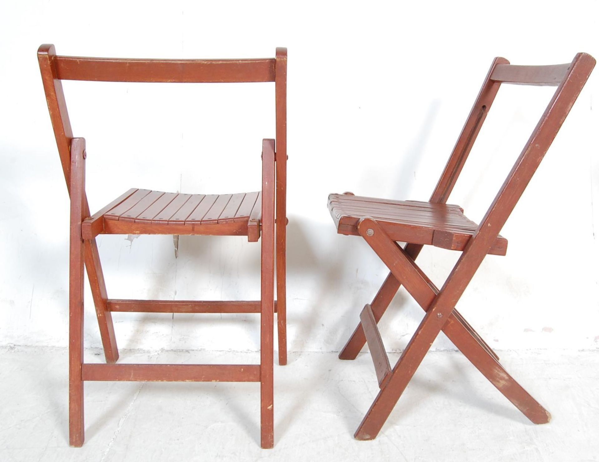 TWO MID 20TH CENTURY AIR MILITARY REMPLOY FOLDING CHAIRS - Bild 4 aus 5