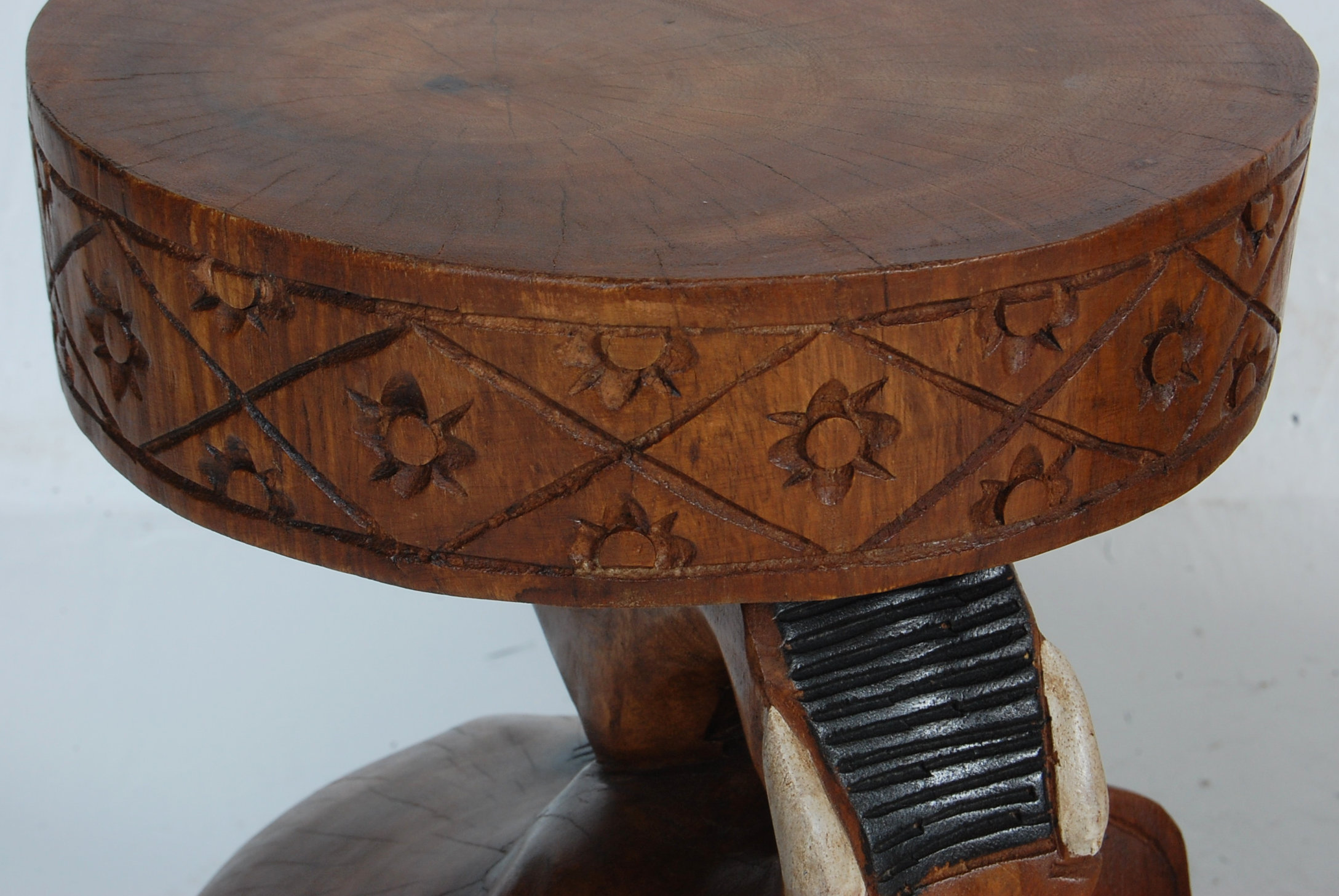 20TH CENTURY ELEPHANT CARVED HARDWOOD SIDE TABLE AND A STOOL - Image 5 of 7