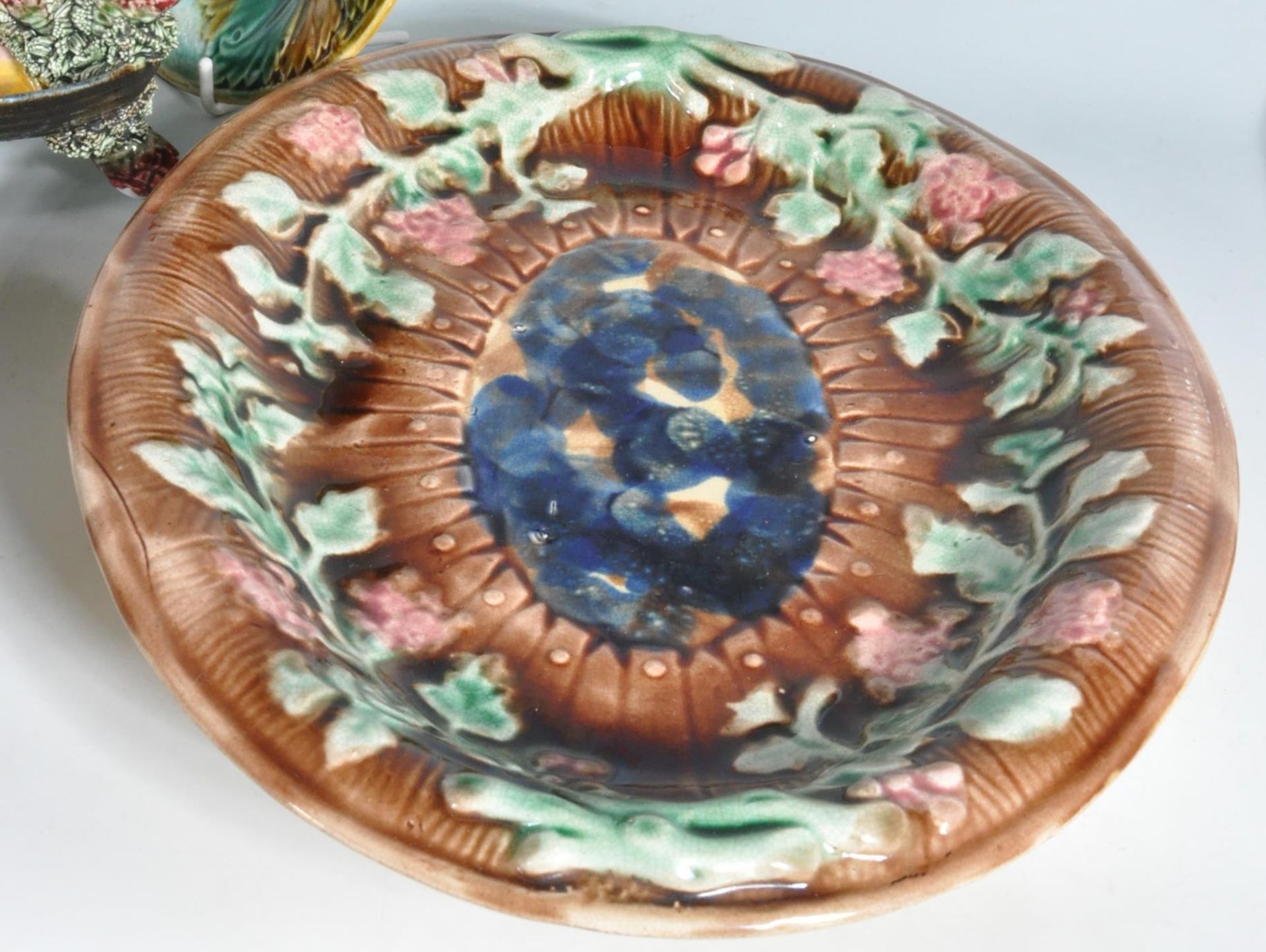 COLLECTION OF VICTORIAN ENGLISH MAJOLICA PLATESA ND DISHES. - Image 10 of 11