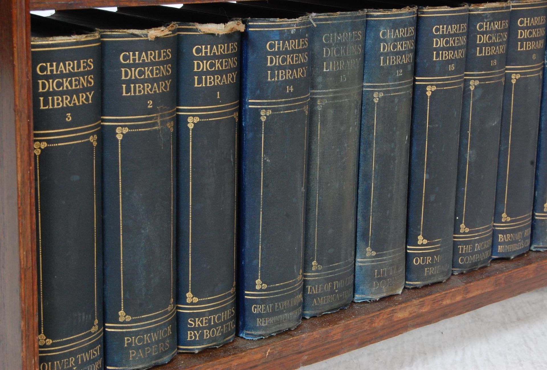 COMPLETE COLLECTION OF EIGHTEEN CHARLES DICKENS HARDBACK BOOKS WITHIN AN OAK BOOKCASE - Image 5 of 5