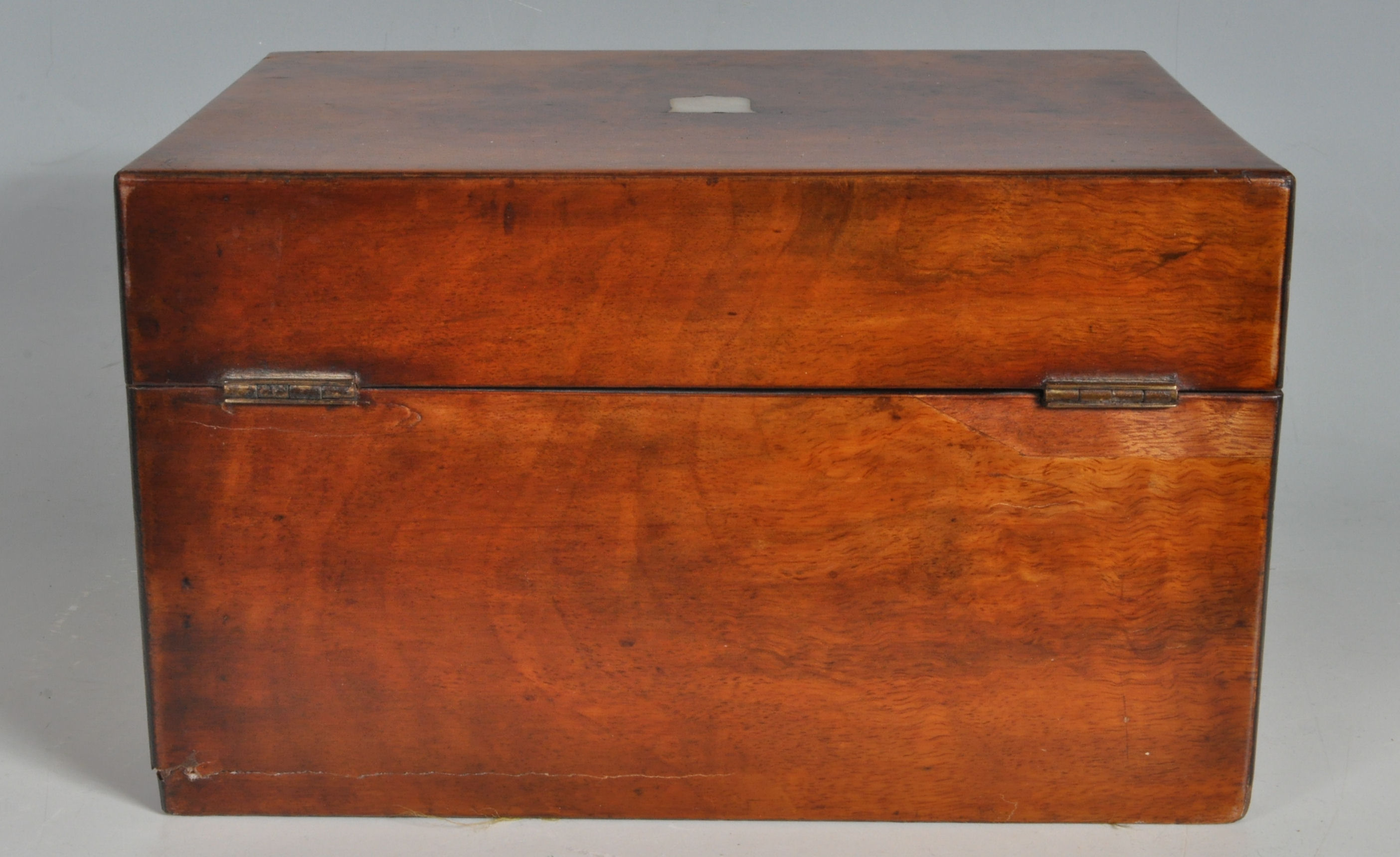 19TH CENTURY VICTORIAN FLAME MAHOGANY VANITY BOX - Image 11 of 11