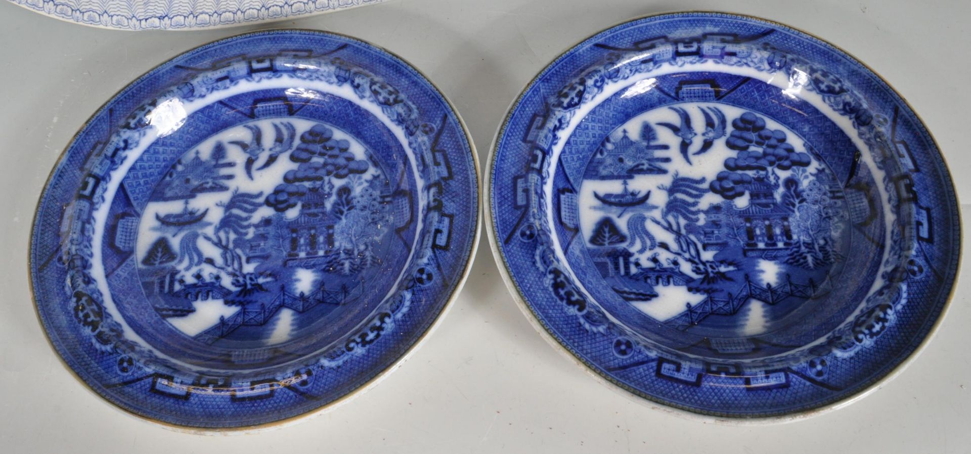 TWO 19TH CENTURY VICTORIAN BLUE AND WHITE ASHWORTH BROS SOUP PLATES - Bild 4 aus 7