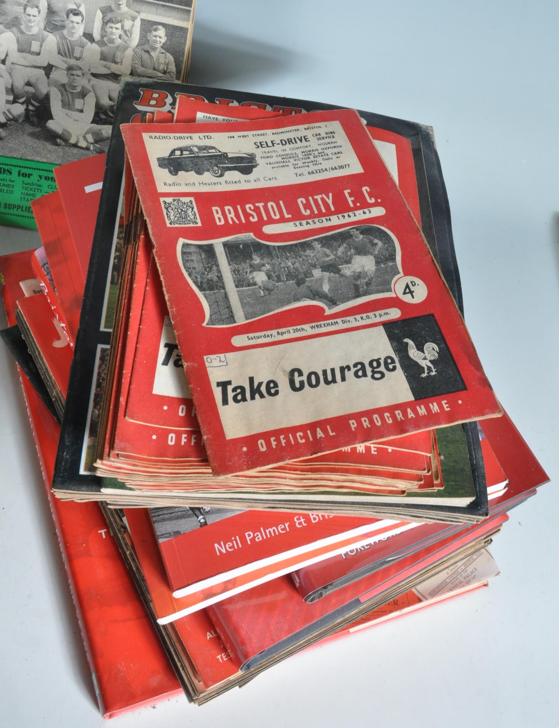 LARGE QUANTITY OF VINTAGE 1960’S BRISTOL CITY FOOTBALL RELATED EPHEMERA - Image 15 of 15