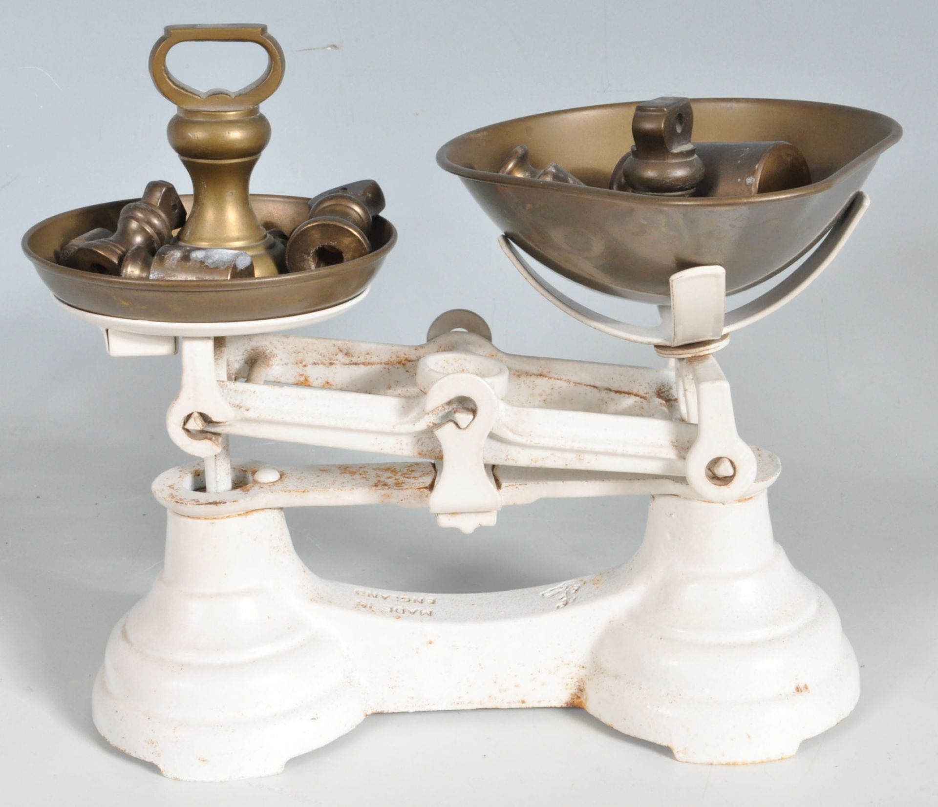 SET OF EARLY 20TH CENTURY LIBRASCO BALANCE SCALES