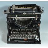 VINTAGE 20TH CENTURY UNDERWOOD TYPEWRITER